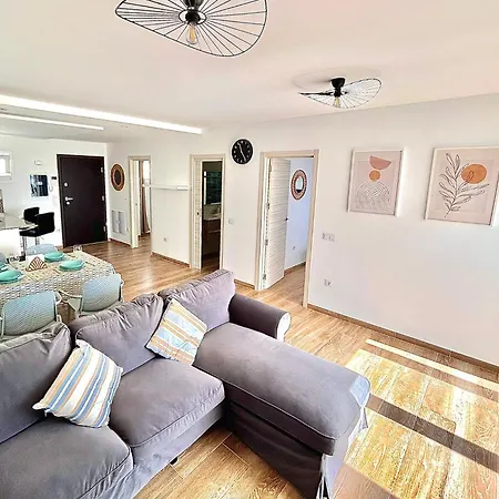 Stunning Sea View With Big Balcony In The Center Apartamento *