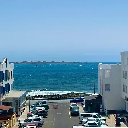 Stunning Sea View With Big Balcony In The Center Apartamento Corralejo